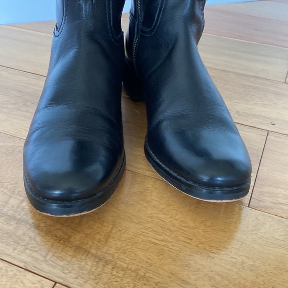 Michael Kors tall boots - Picture 3 of 9